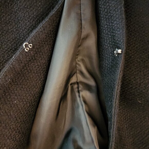 Cropped Black moto style blazer Wool/Poly blend, Slash Zip Pockets, Gap Size 10 - Picture 5 of 7